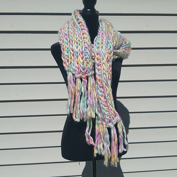 Multi-color scarf - Picture 3 of 4